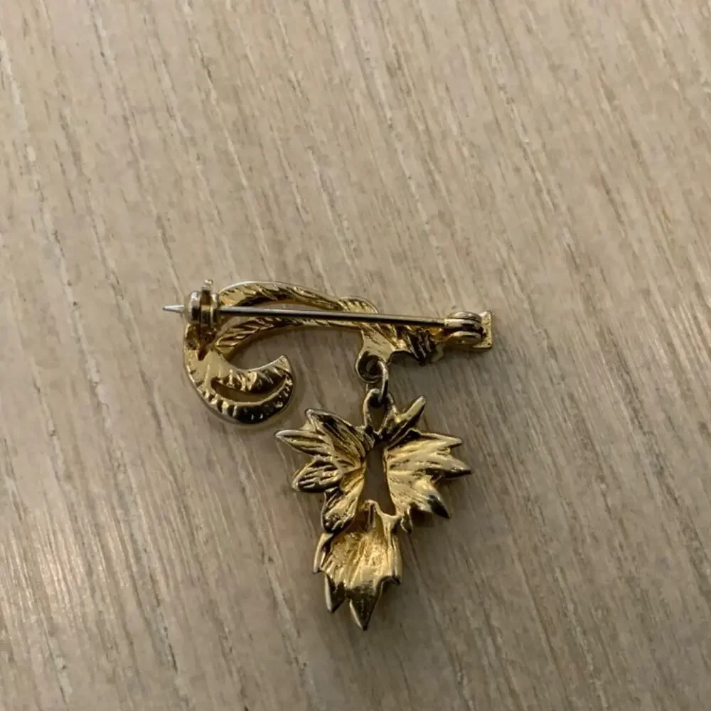 Vintage Brooch